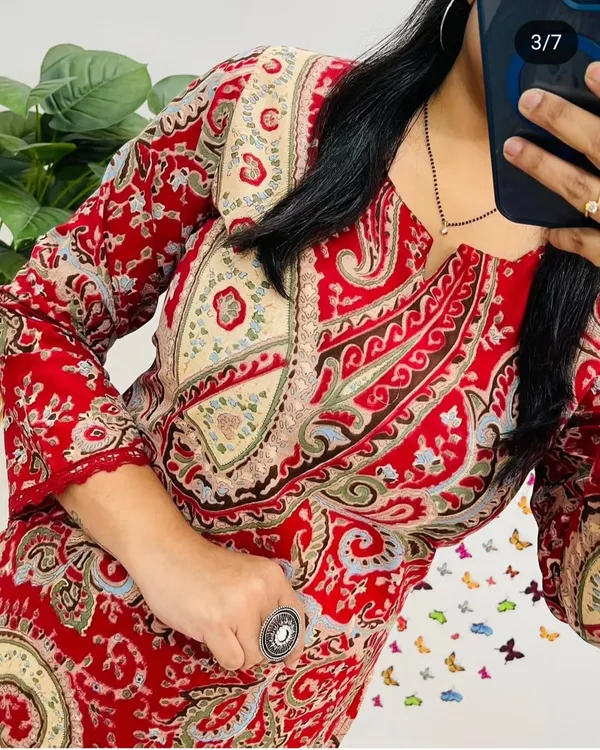 Maroon_Regular_Fit_Trending_Kurti_With_Pant_Set_For_Women