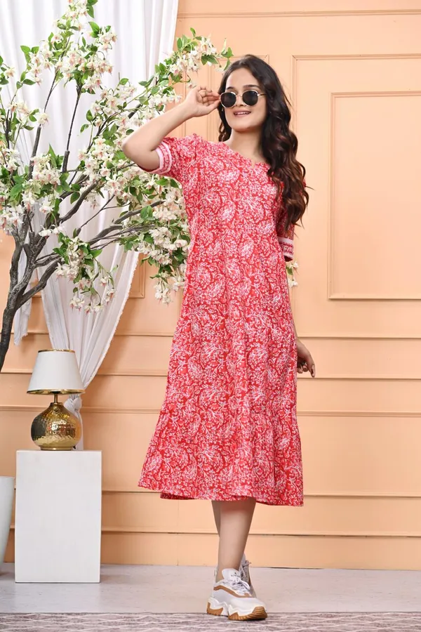 New_Trending_Red_Color_Middi_For_Women