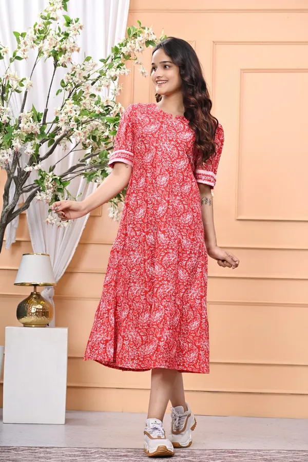 New_Trending_Red_Color_Middi_For_Women