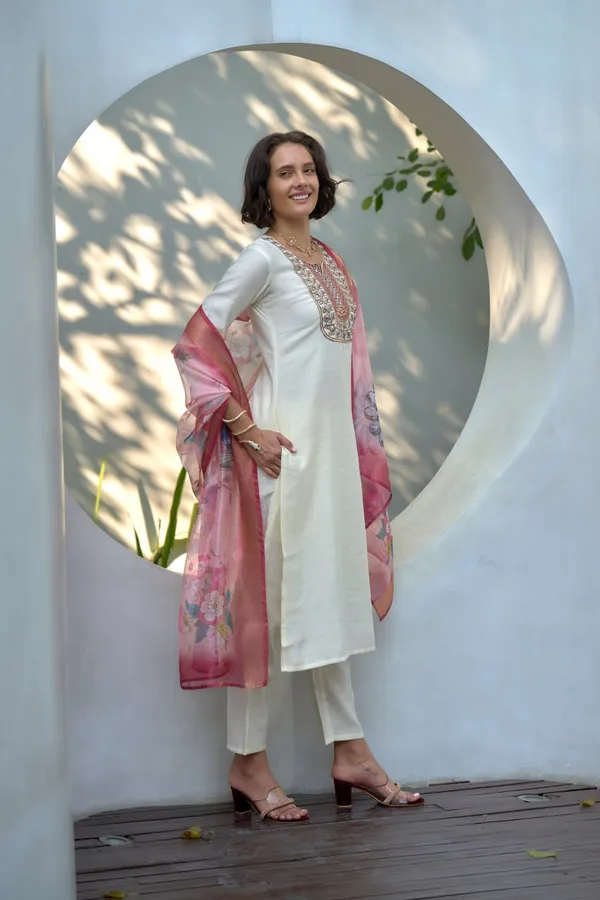 Off_White_Everyday_Kurti_Set_In_Vatican_With_Flowing_Dupatta_For_Women