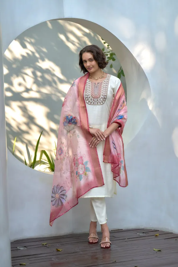 Off_White_Everyday_Kurti_Set_In_Vatican_With_Flowing_Dupatta_For_Women