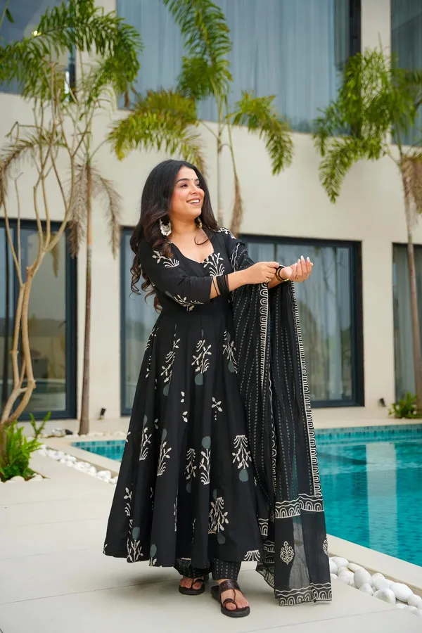 Black_Digital_Printed_Anarkali_Suit_Set