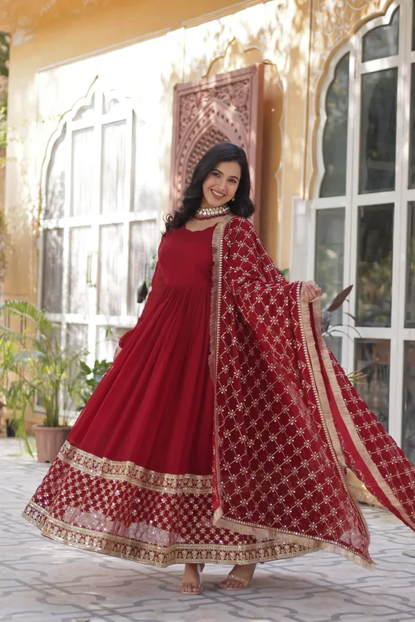 Royal_Maroon_Magic_Designer_Gown