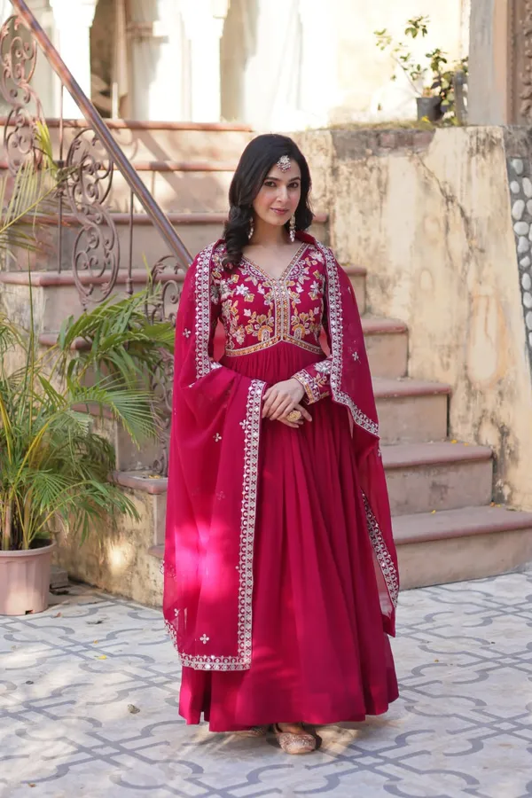 Crimson_Glow_Zari_Gown