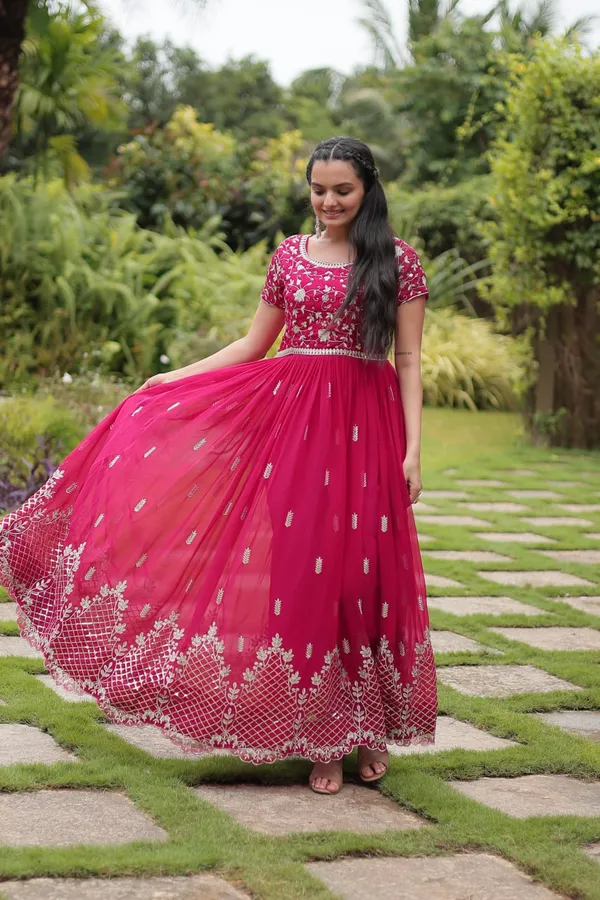 Crimson_Bloom_Zari_Sequined_Gown