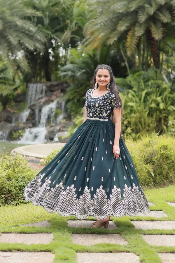 Crimson_Bloom_Zari_Sequined_Gown