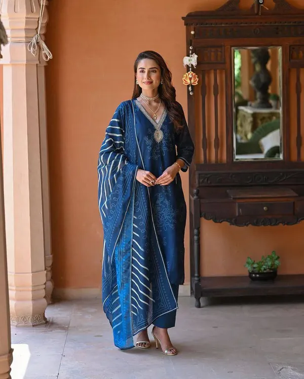 Blue_Sequined_Rayon_Kurti_Set
