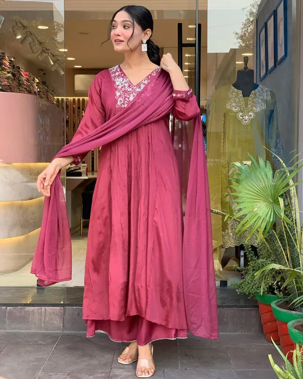 Fuchsia_Gleam_Code_&_Shine_Kurti_Set