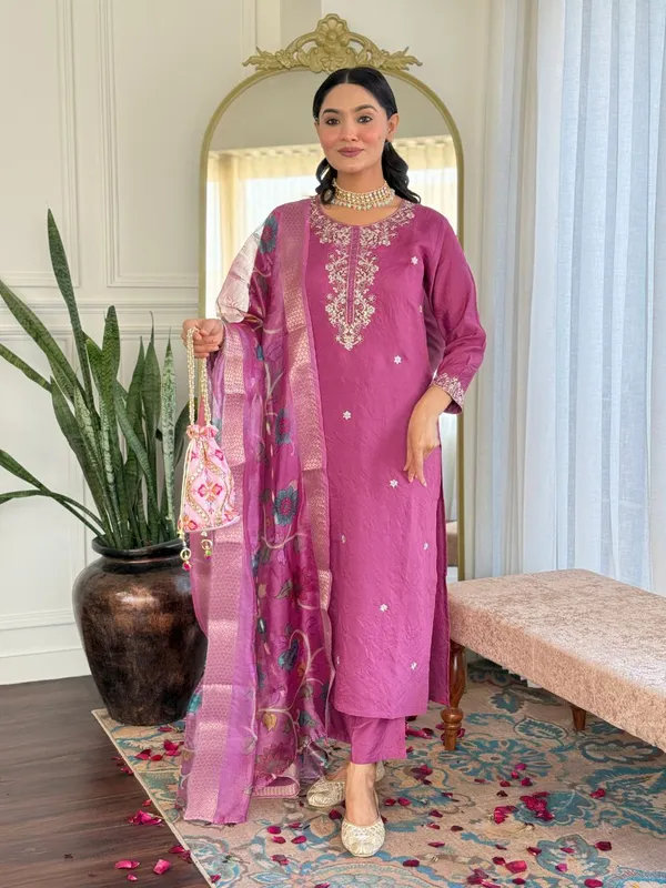 Orchid_Bloom_Chanderi_Kurta_With_Embellished_Dupatta