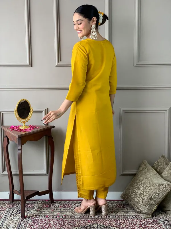 Golden_Glow_Viscose_Chanderi_Kurti_Set