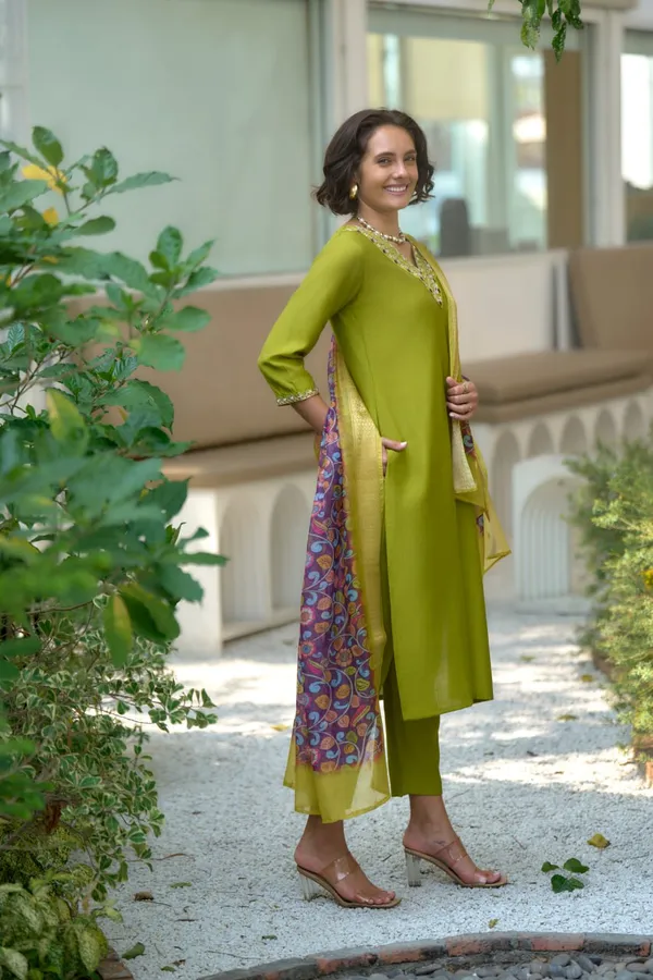 Green_Embroidered_Kurti_Set_With_Chanderi_Jacquard_Dupatta_For_Women