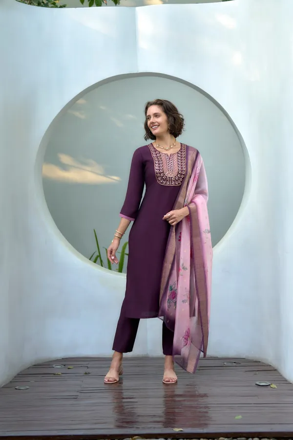 Purple_Soft_Hue_Kurti_Set_With_Sheer_Organza_Finish_For_Women