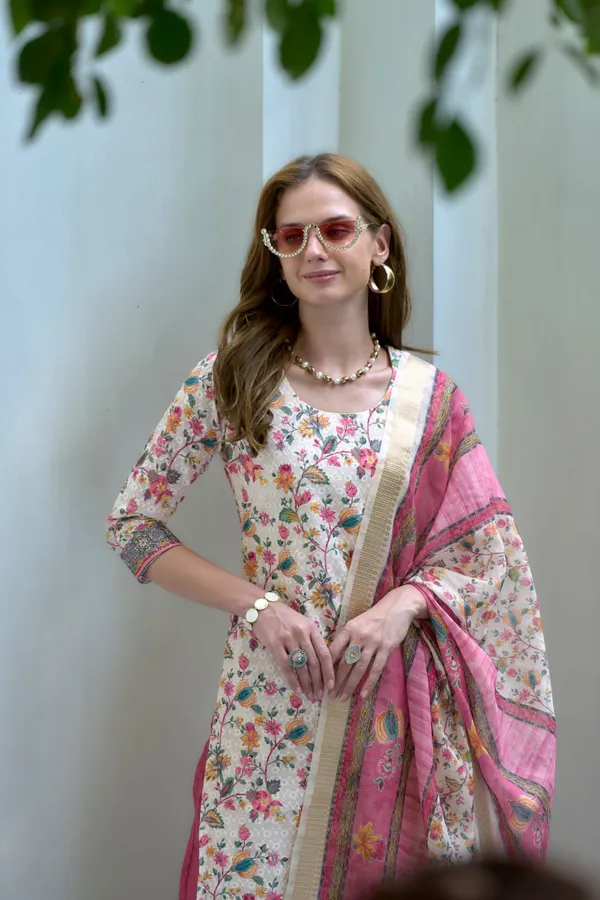 White_&_Pink_Summer_Kurti_Set_With_Light_Butti_Organza_Charm_For_Women