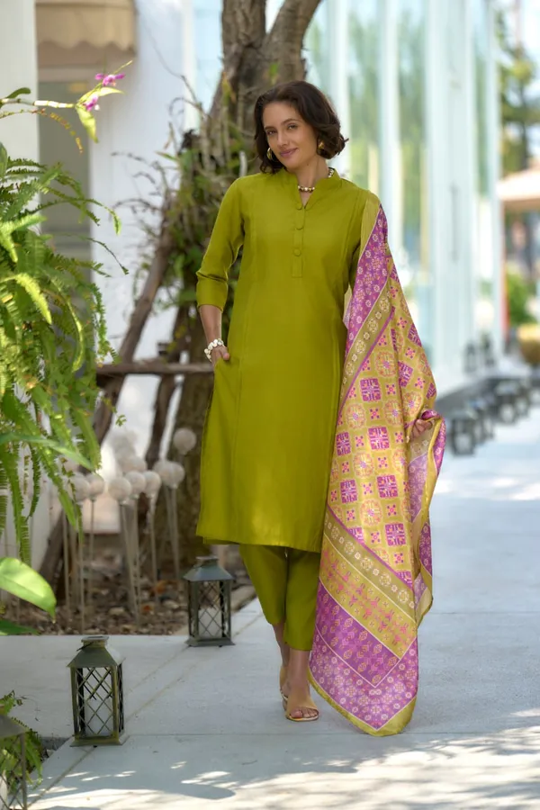 Mehendi_Daily_Wear_Kurti_Set_In_Vatican_With_Ethnic_Detailing_For_Women