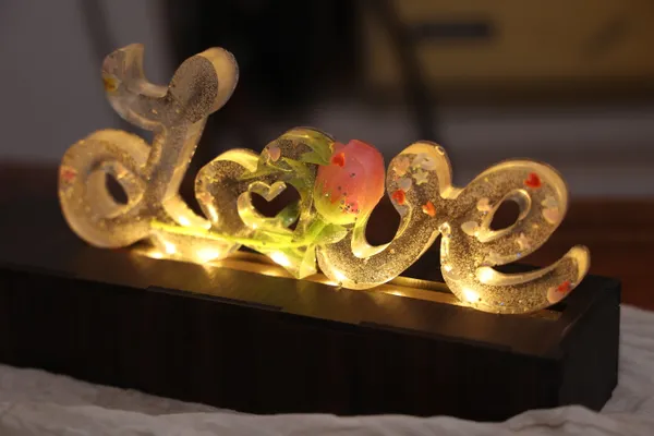Multicolor_Wood_Personalized_Led_Lamp_With_Flower_Preservation