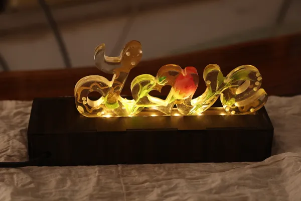 Multicolor_Wood_Personalized_Led_Lamp_With_Flower_Preservation