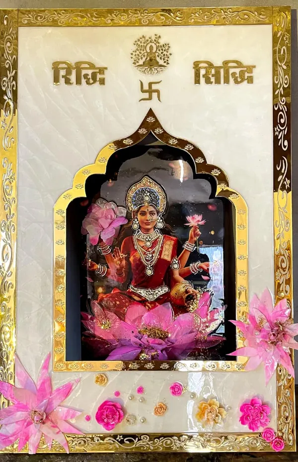 Diwali_housewarming_Laxmi_Maa_Idol_frame,_Decor_gift,_hamper,_wedding