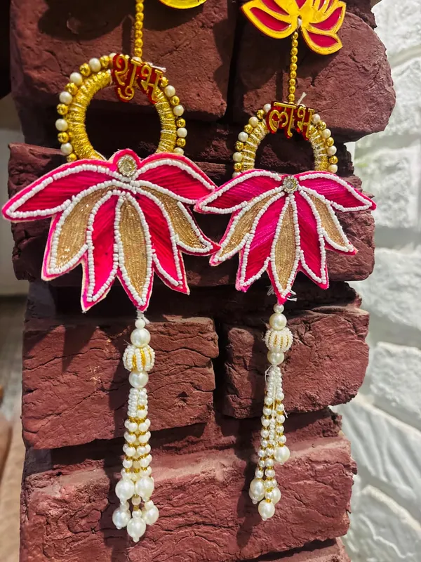Diwali_housewarming_Ridhi_-Sidhi_/_Shubh-_Labh__door_hanging_Decor_gift,_hamper,_wedding