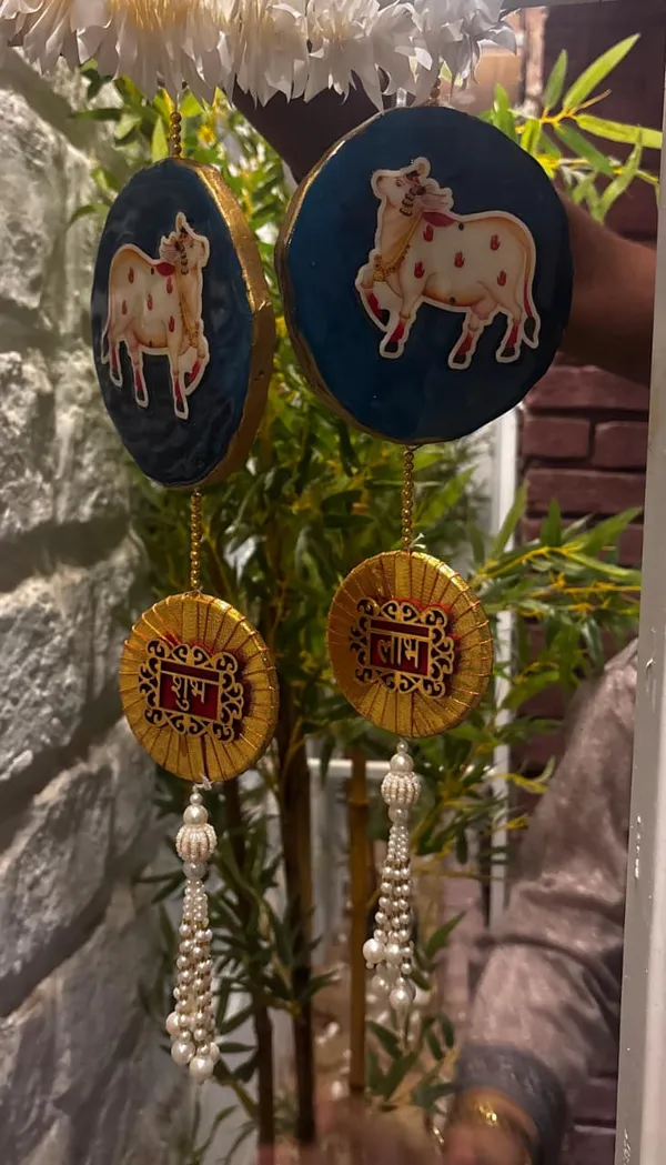 Diwali_housewarming_Ridhi_-Sidhi_/_Shubh-_Labh__door_hanging_Decor_gift,_hamper,_wedding