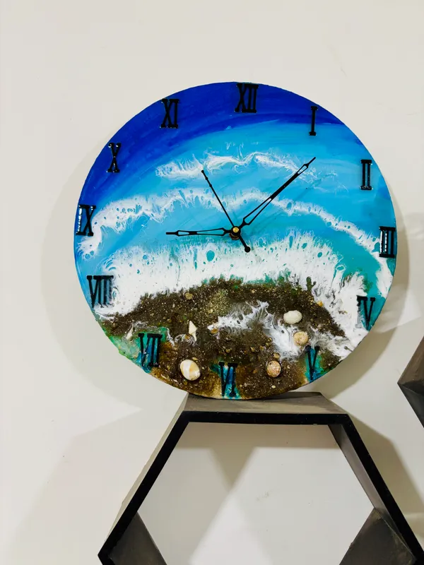 Multicolor_Wood_&_Resin_Ocean_Clock_With_Water_Look