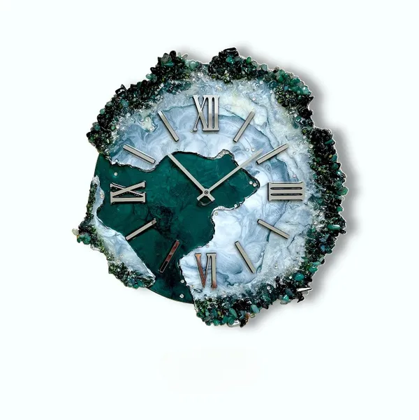 Green_White_Wood_&_Resin_Premium_Agate_Clock_Luxury_Crystal_Abstract_Epoxy_Wall_Clock_For_Home_Decor