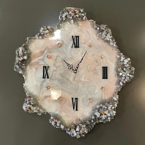 Pink_Wood_&_Resin_Premium_Agate_Marble_Pattern_Luxury_Crystal_Abstract_Epoxy_Wall_Clock_For_Home_Decor