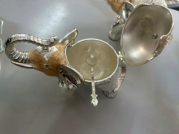 Silver_Enamel_Elephant_Bowl_&_Spoon_For_Occasional_Deepawali_fry_fruit_packing_Gift_For_Bulk