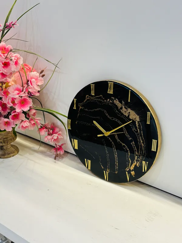 Black_Epoxy_Wall_Clock_For_Home_Decor
