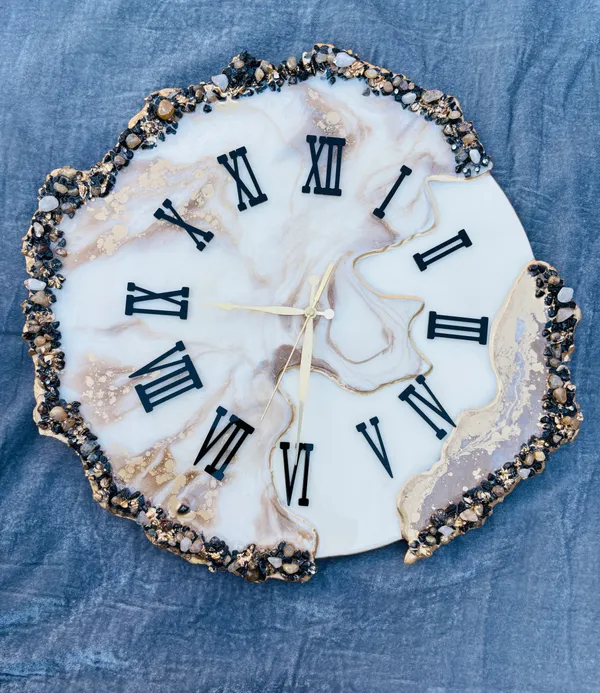 Large_Agate_Stone_Abstract_Resin_Clock_Golden_Creme_Color