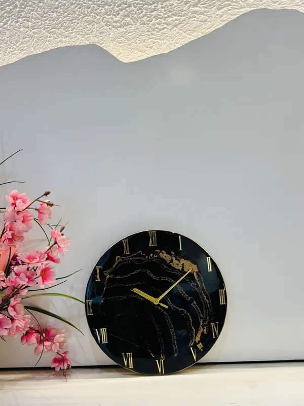 Black_Epoxy_Wall_Clock_For_Home_Decor