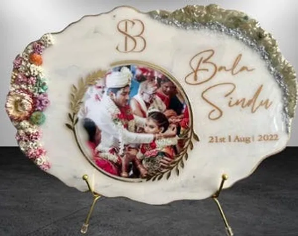 Multicolor_Wood_&_Resin_Buy_Personalized_Frame_Flower_Preservation_&_Preserved_Bouquet_Gift