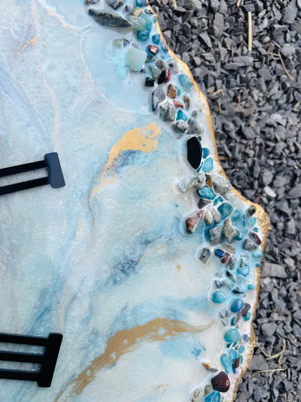 Multicolor_Wood_&_Resin_Handmade_Epoxy_Wall_Clock_With_Blue_Coated_Glittered_Crystals_And_Small_Pieces_Of_Glass_High_Quality_Glorious_Piece