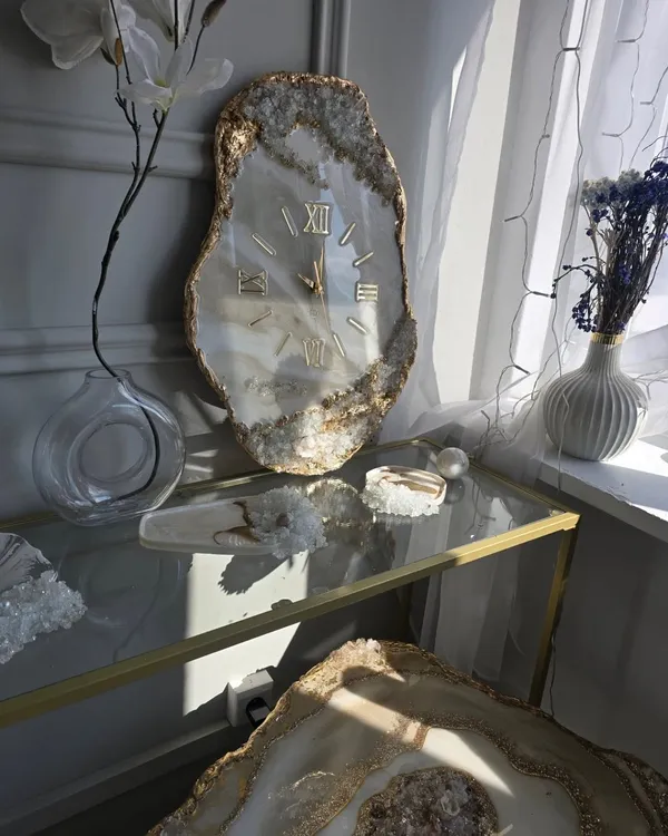 Multicolor_Wood_&_Resin_Modern_Abstract_Epoxy_Wall_Clock_With_Crystal_Accents