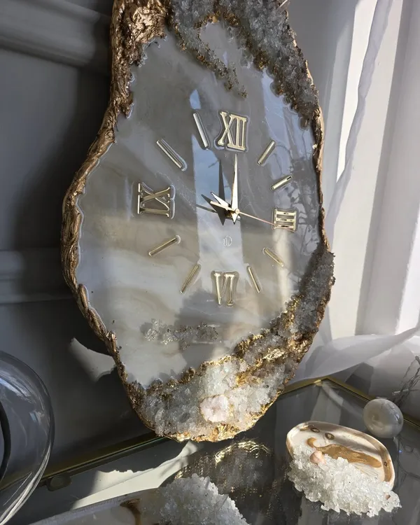 Multicolor_Wood_&_Resin_Modern_Abstract_Epoxy_Wall_Clock_With_Crystal_Accents