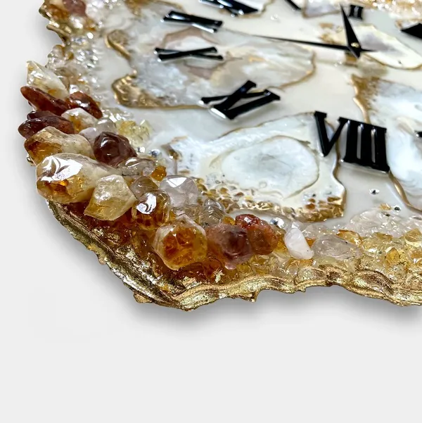Multicolor_Wood_&_Resin_Handmade_Wall_Clock_With_Golden_Coated_Glittered_Crystals_And_Small_Pieces_Of_Glass_High_Quality_Glorious_Piece
