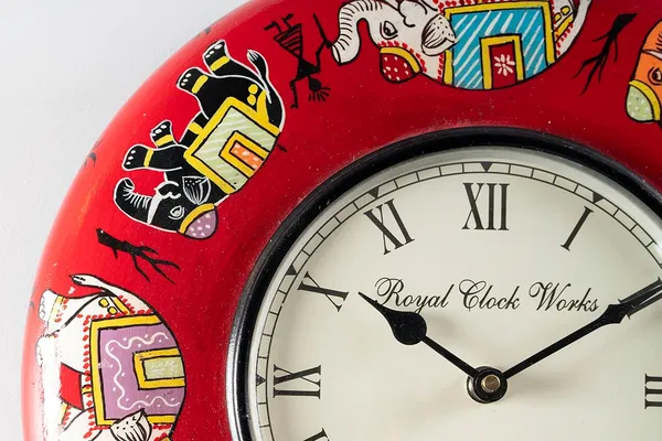 Multicolor_Wood_&_Resin_Traditional_Rajasthani_Wall_Clock_With_Hand_Painted