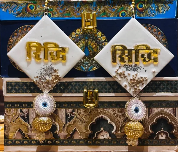 Diwali_housewarming_Ridhi_Sidhi_door_hanging_Decor_gift,_hamper_wedding