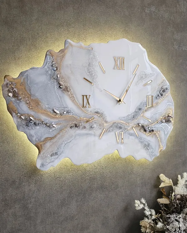 Multicolor_Wood_&_Resin_Clock_Gold_Geode_Art_Modern_Minimalistic_Aesthetic_Home_Decor