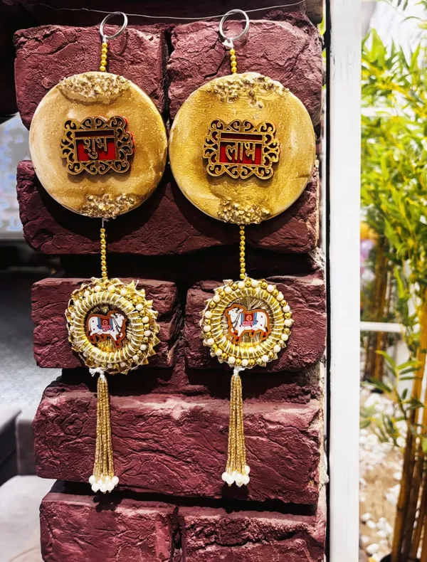 Diwali_housewarming_Ridhi_-Sidhi_/_Shubh-_Labh__door_hanging_Decor_gift,_hamper,_wedding