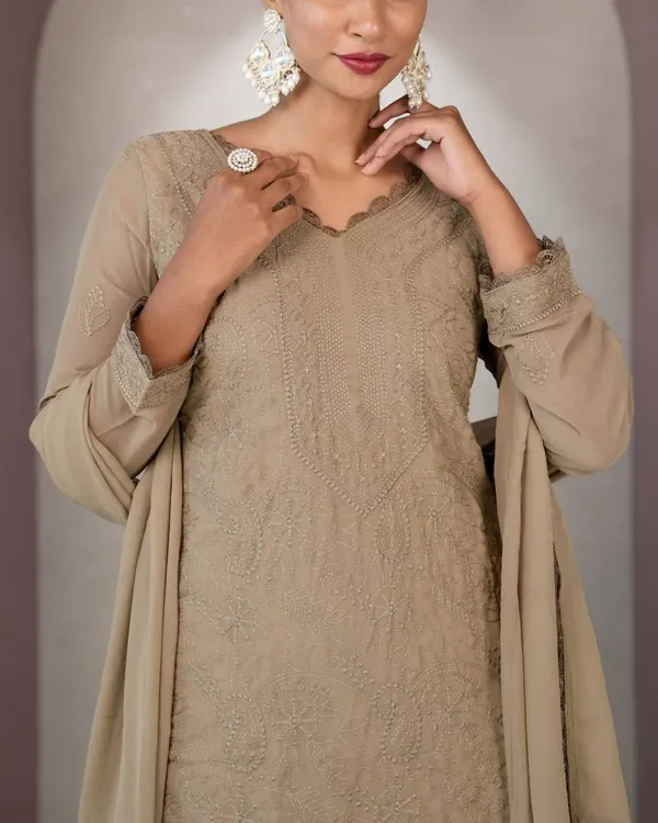 Mehndi_Green_Embroidered_Kurta_Palazoo_with_Dupatta