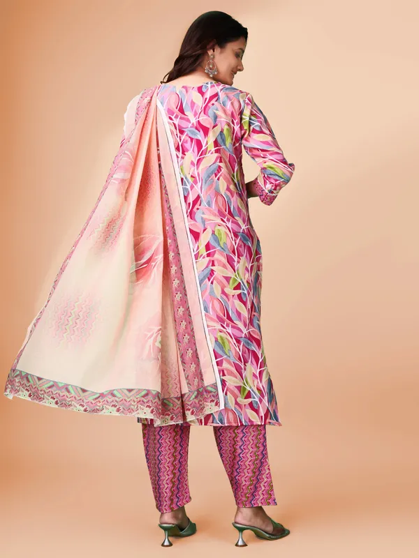 Woman_Cotton_Digital_Print_Kurti-Pant-_Dupatta