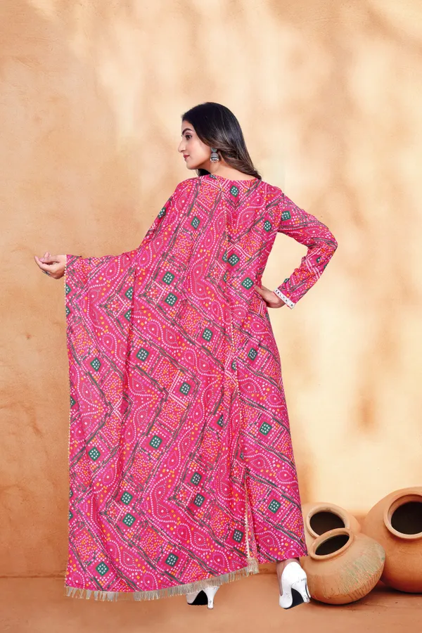 Bandhani_Embroidered_Pink_Navratri_Gown