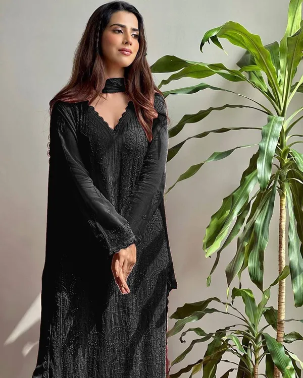 Black_Embroidered_Kurta_Palazoo_with_Dupatta