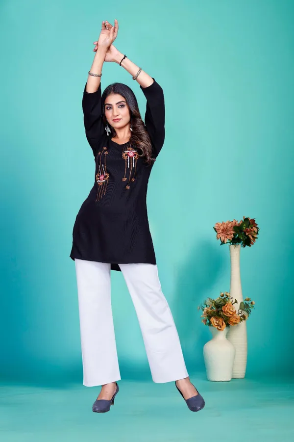 Black_Embroidered_Tunic
