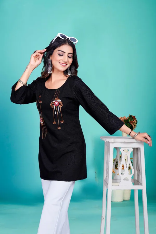 Black_Embroidered_Tunic