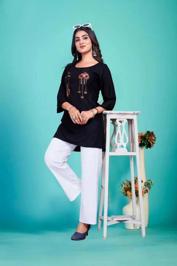 Black_Embroidered_Tunic