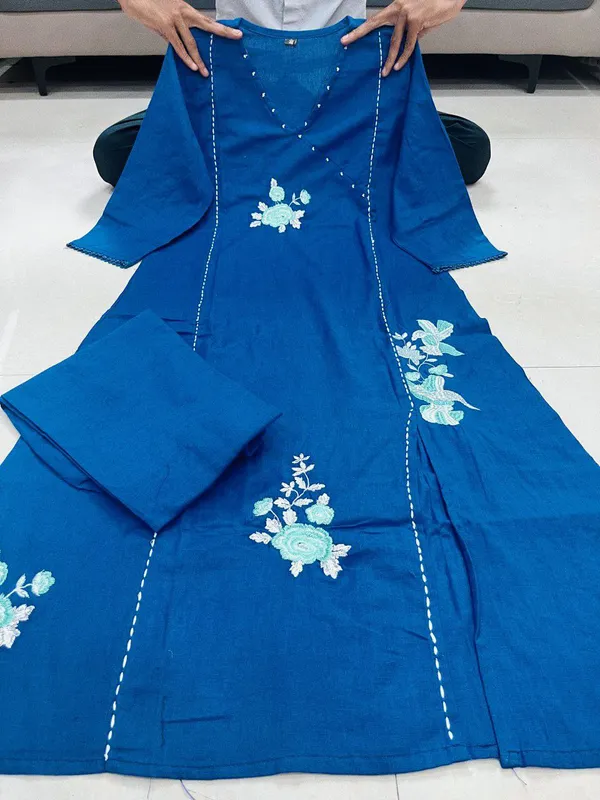 Blue_Embroidered_Kurta_Set