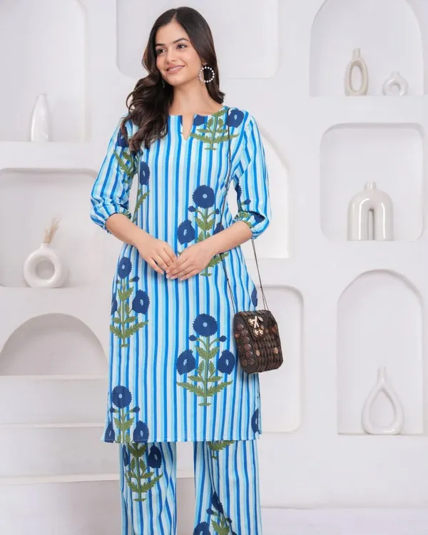 Blue_Floral_Striped_Kurta_Set