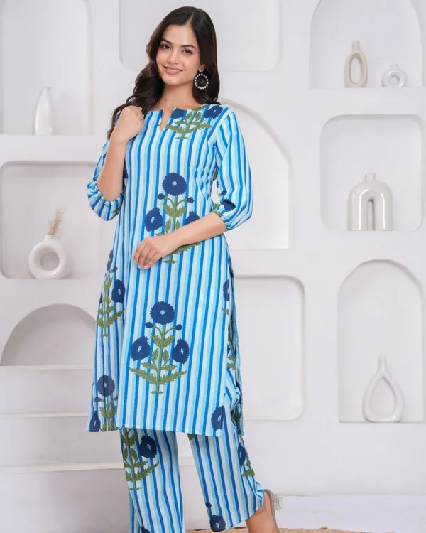 Blue_Floral_Striped_Kurta_Set
