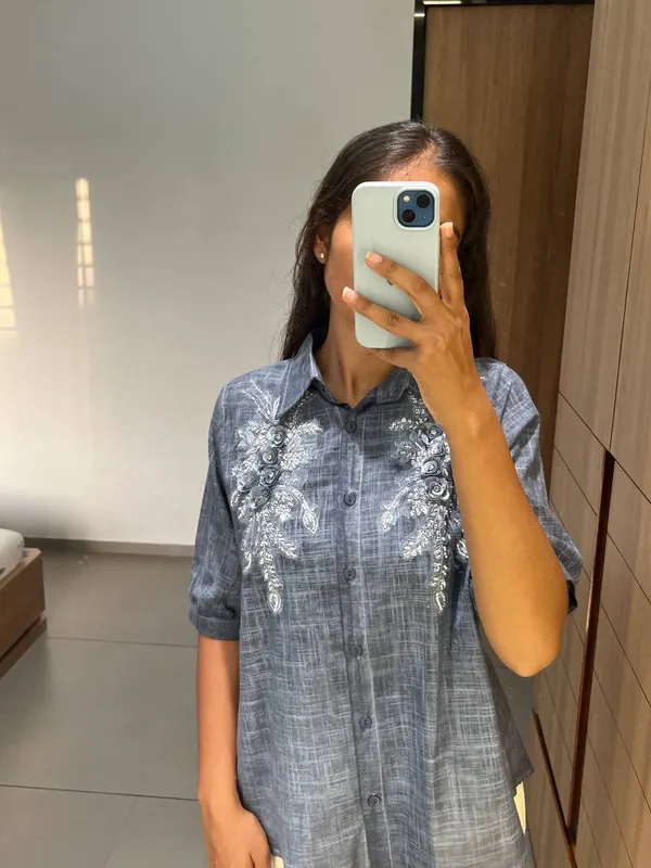 Blue_embroidered_shirt